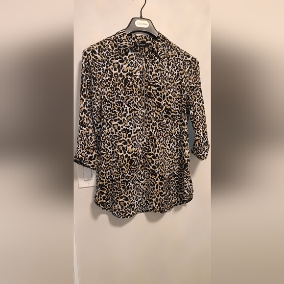 Lily Morgan cheetah front zip top - Picture 2 of 2